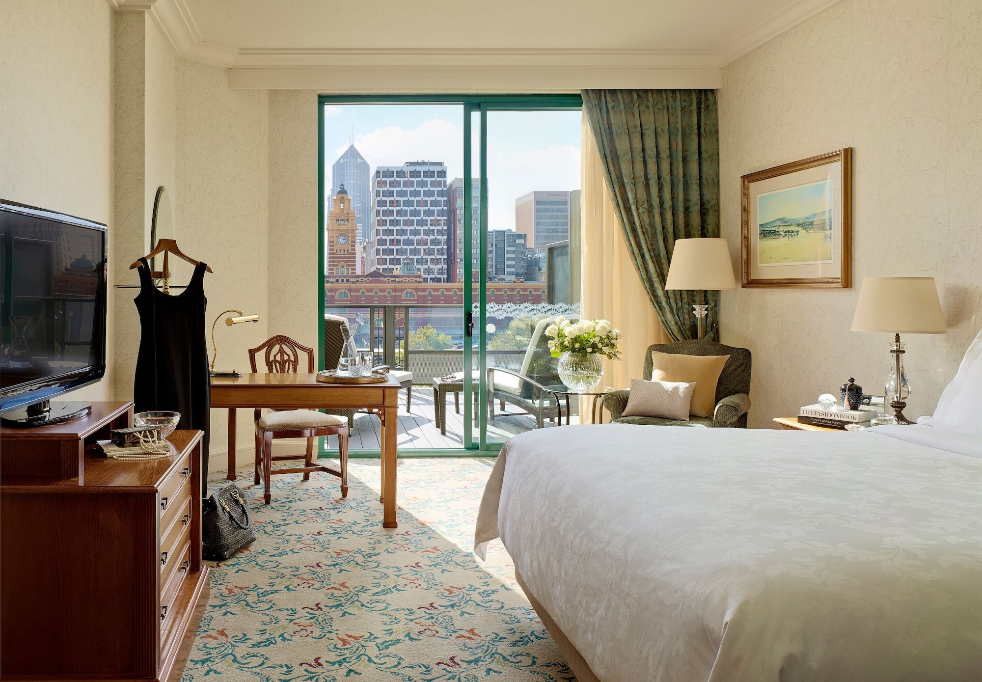 Deluxe, Balcony