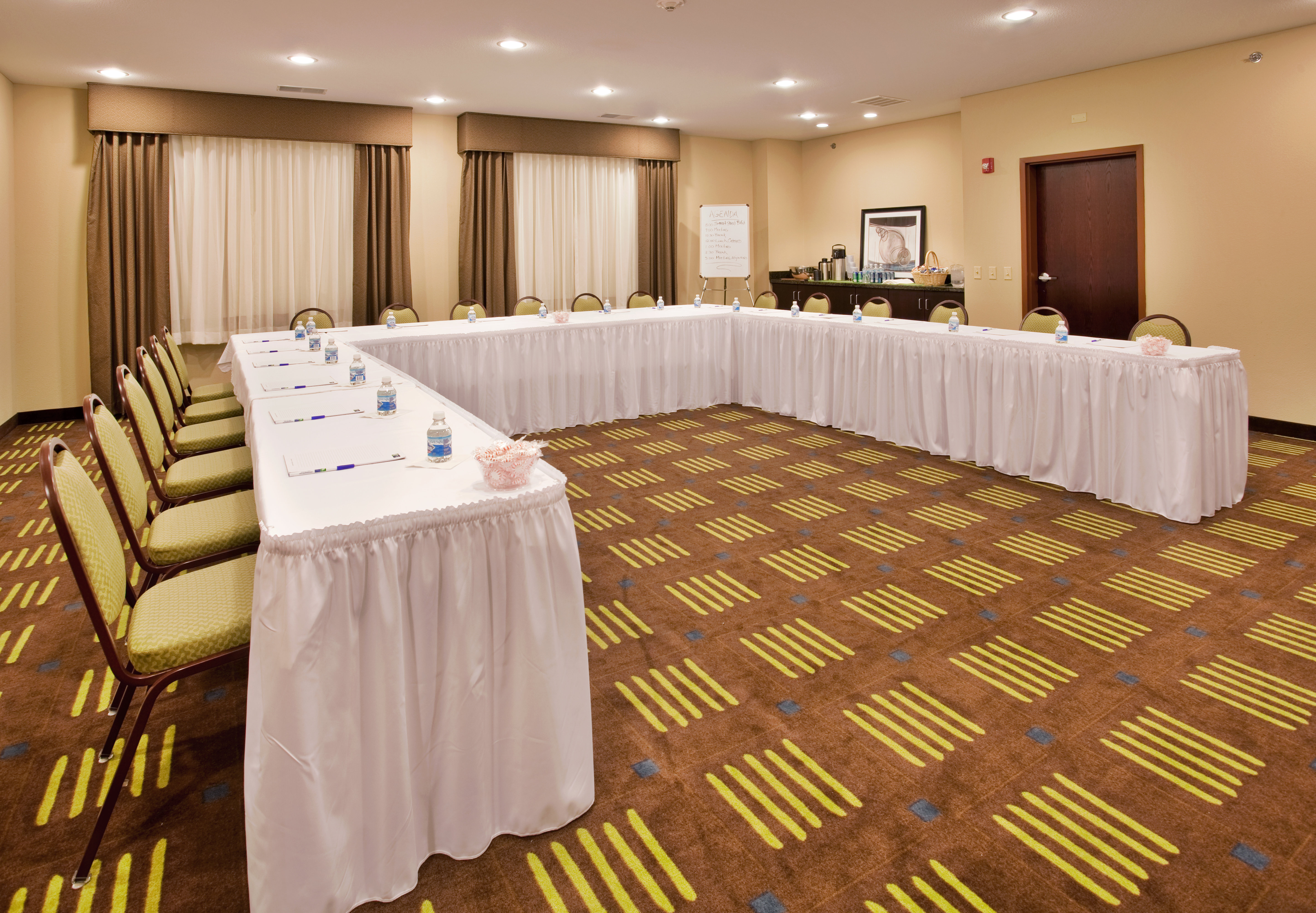 Holiday Inn Express Hotel And Suites St Charles 11/56