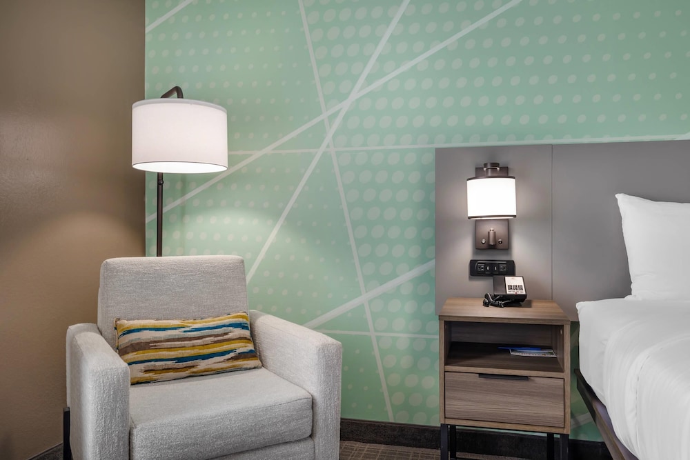 Comfort Inn & Suites Rochester South Mayo Clinic 22/54