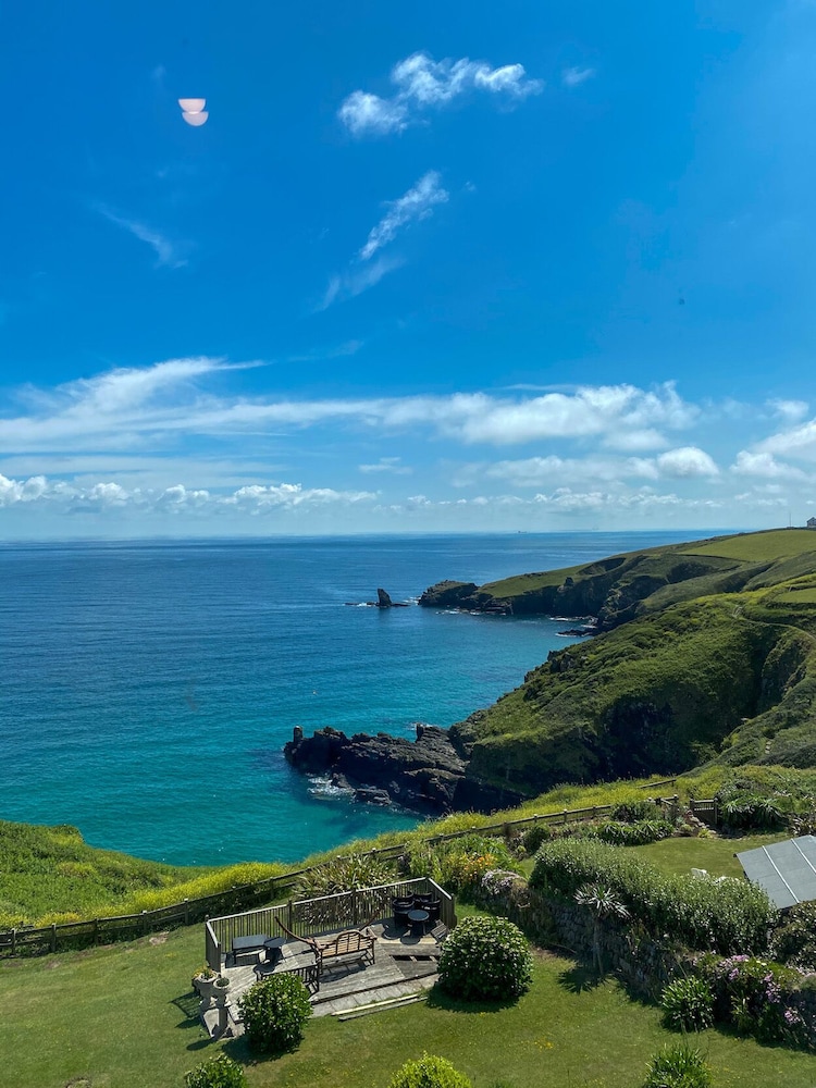 Housel Bay Hotel 26/62