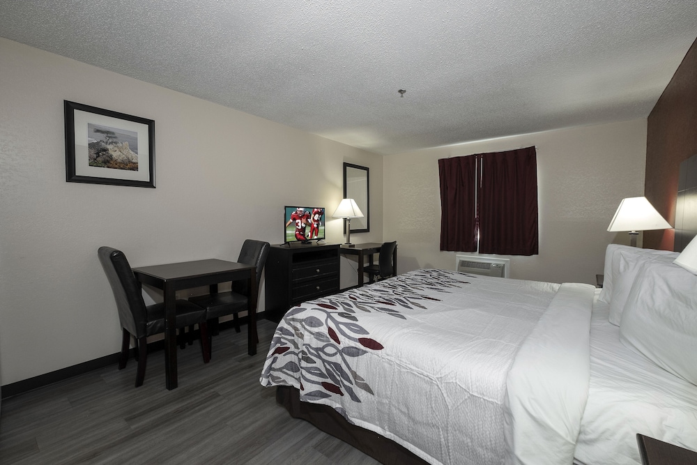 Red Roof Inn And Suites Pensacola Nas Corry 16/44