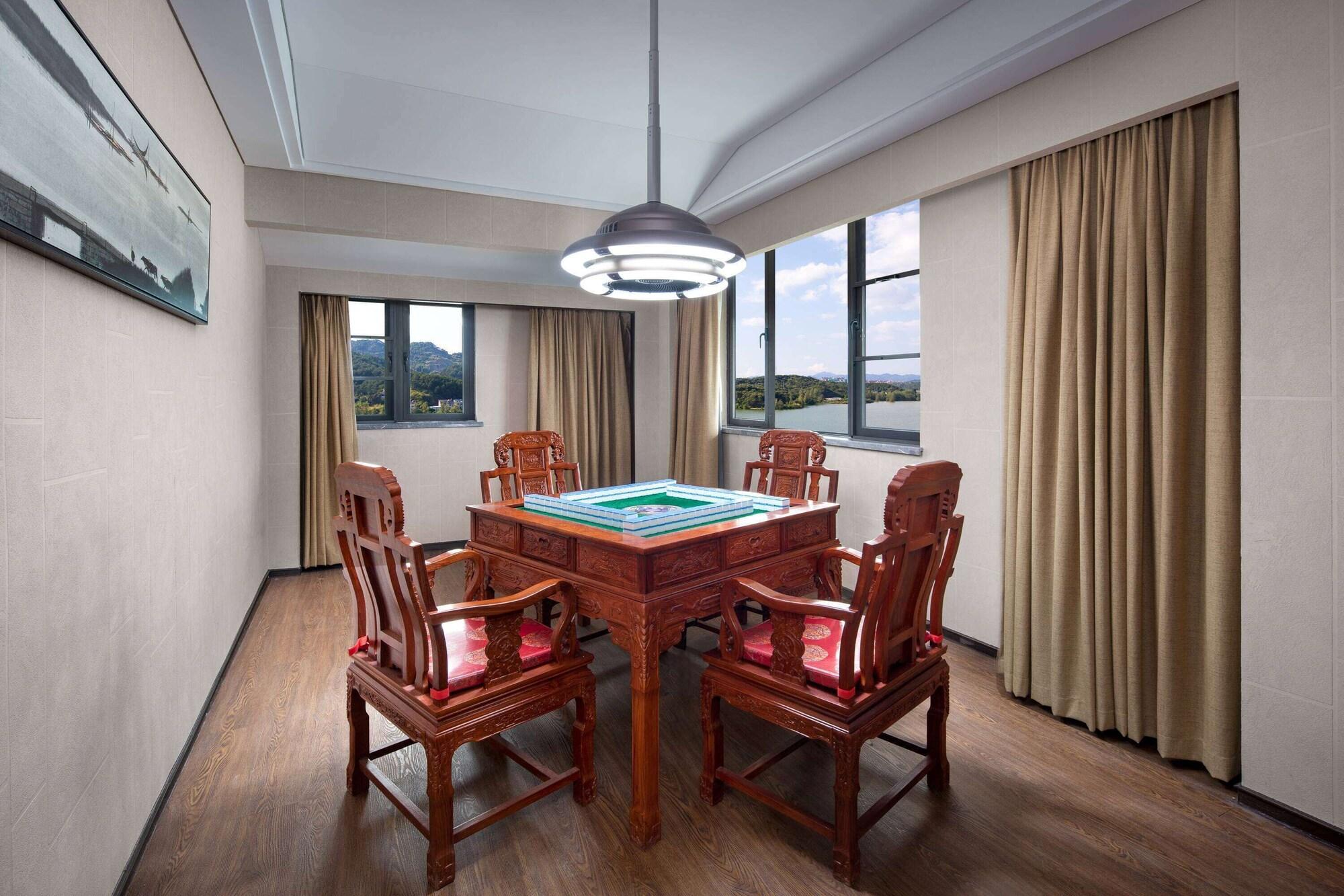 Ramada by Wyndham Yingshan Jiulongwan Resort 16/26