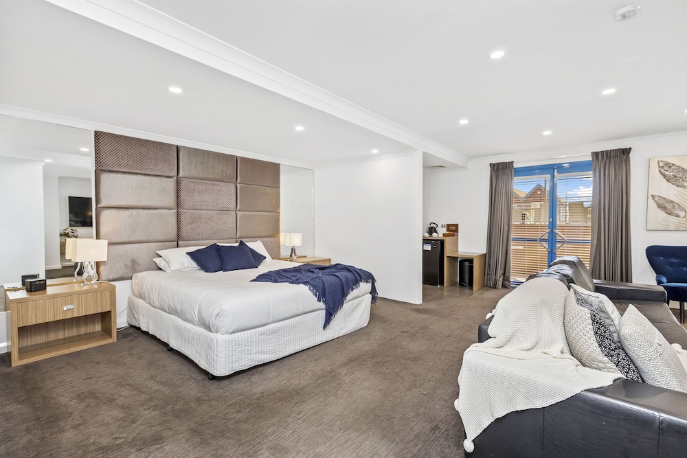 SPA, SUITE