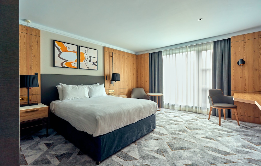 Crowne Plaza Marlow 12/74