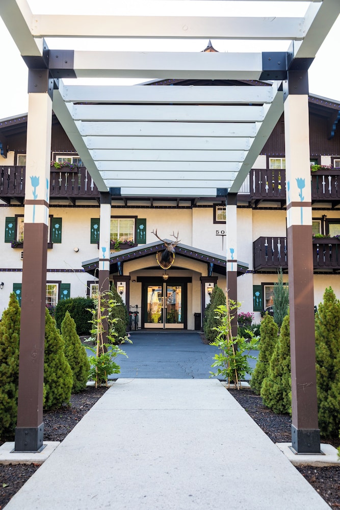 Blue Elk Inn 7/51