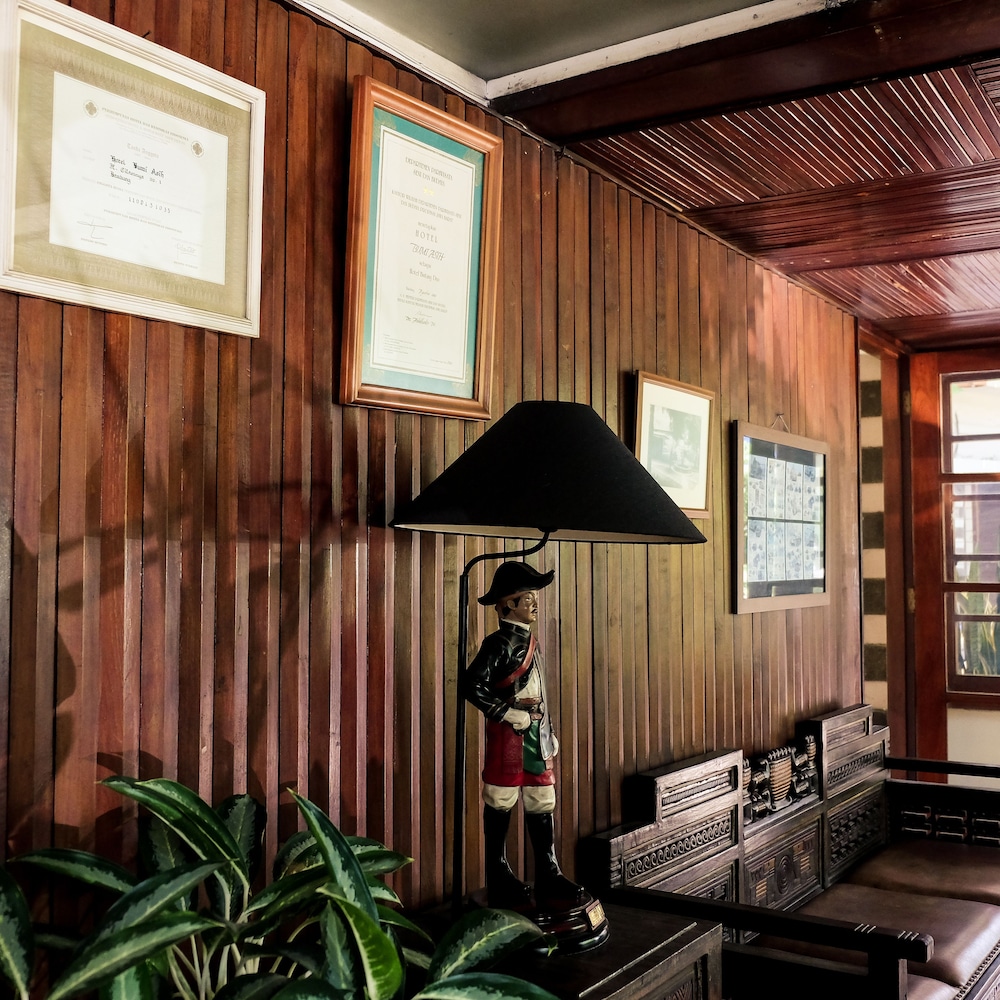 Hotel Bumi Asih 33/64