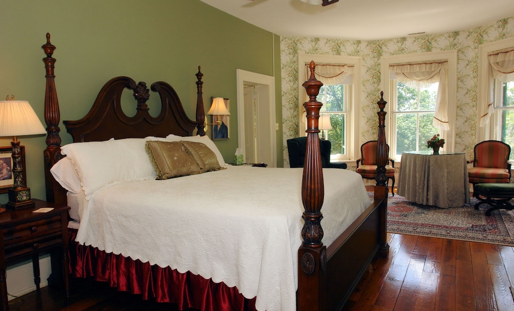 Rockwood Manor 24/71