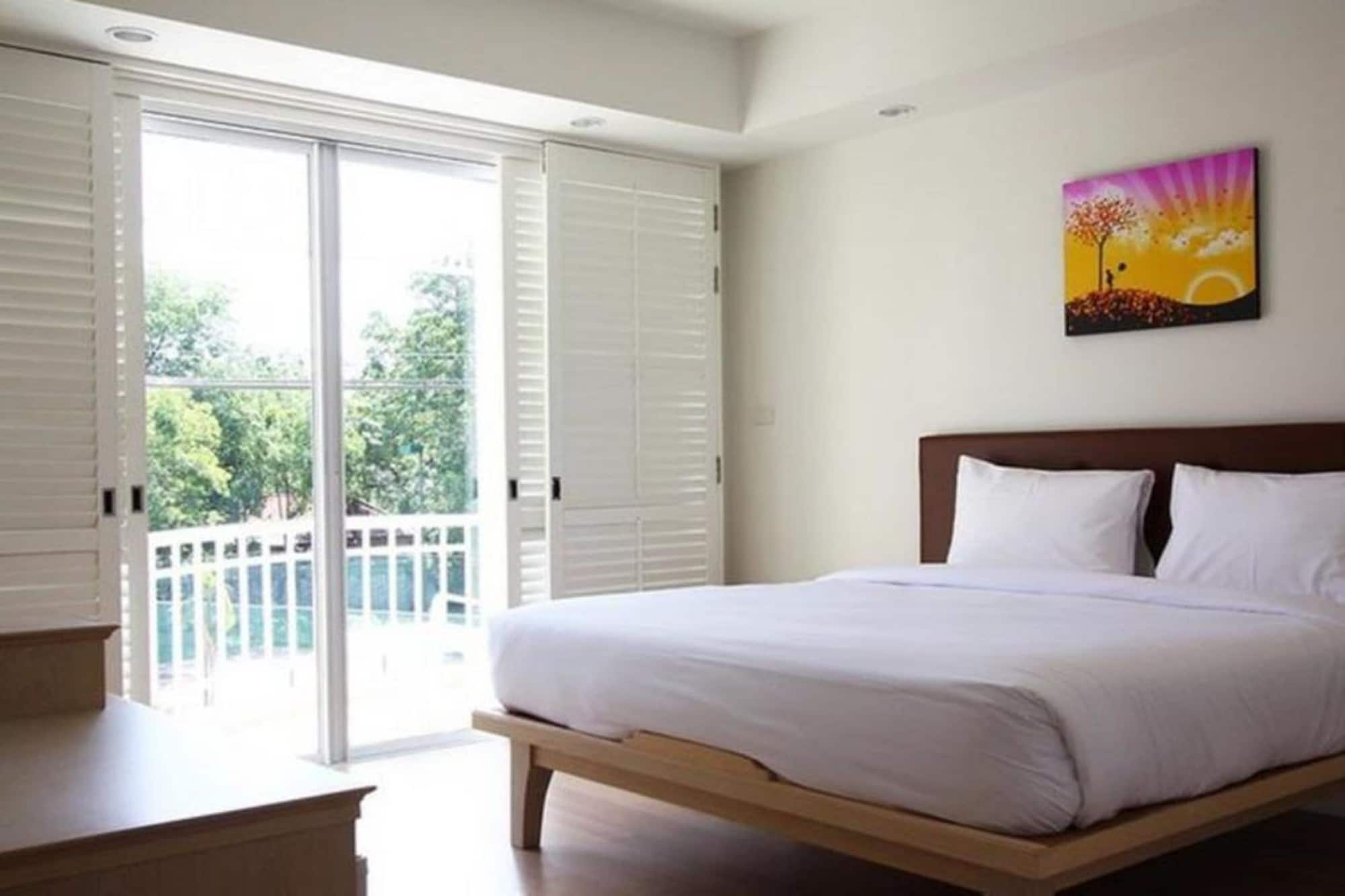 3 BEDROOMS, VILLA