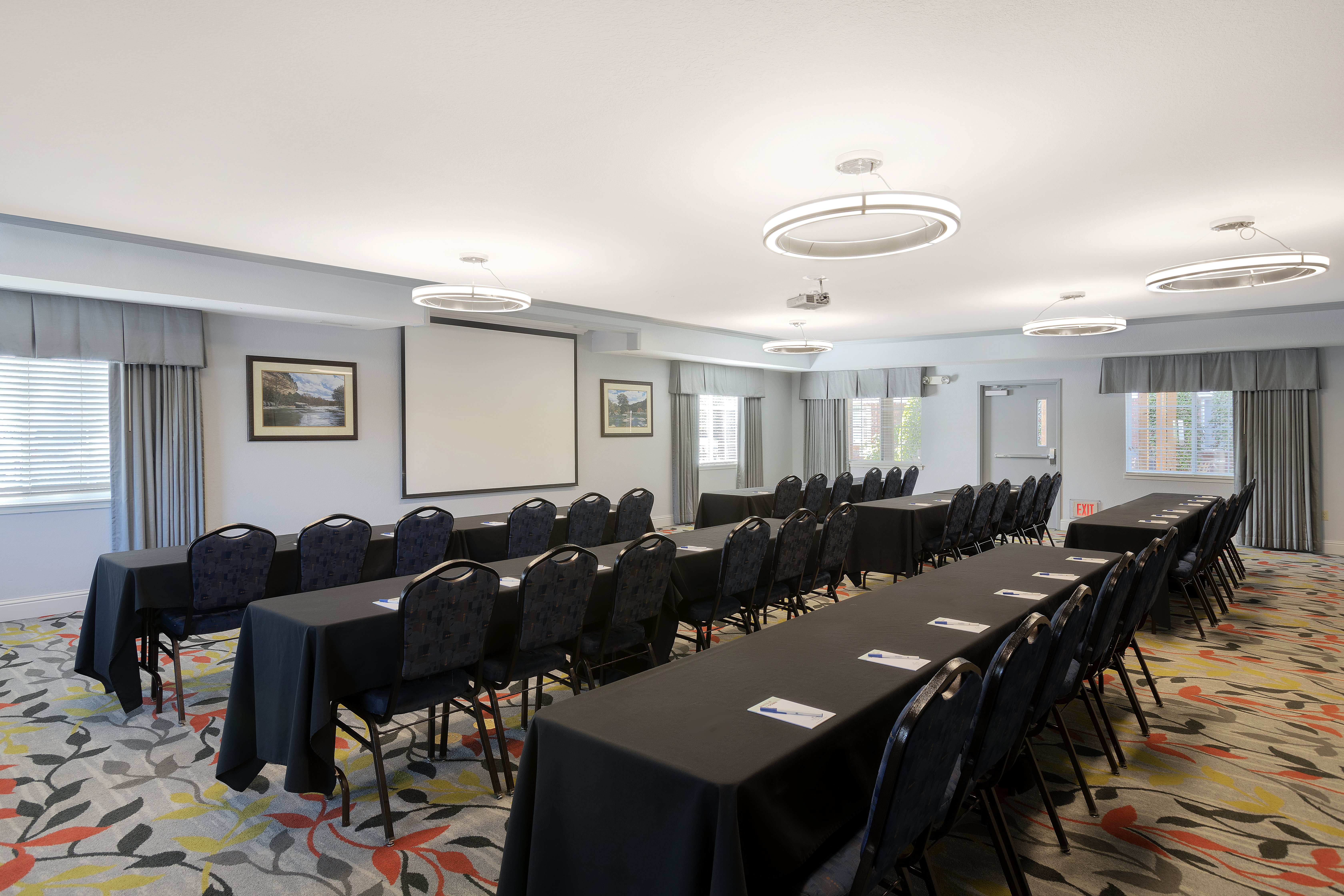 Candlewood Suites Rogers/Bentonville 33/49