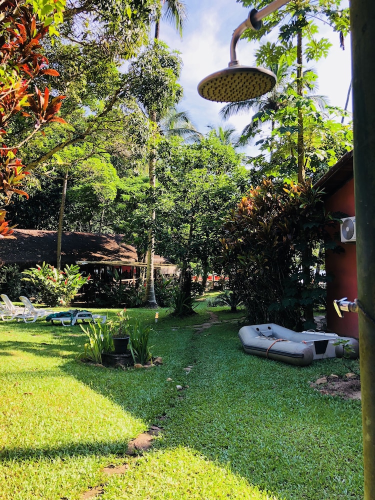 Praia Da Crena Inn 28/42
