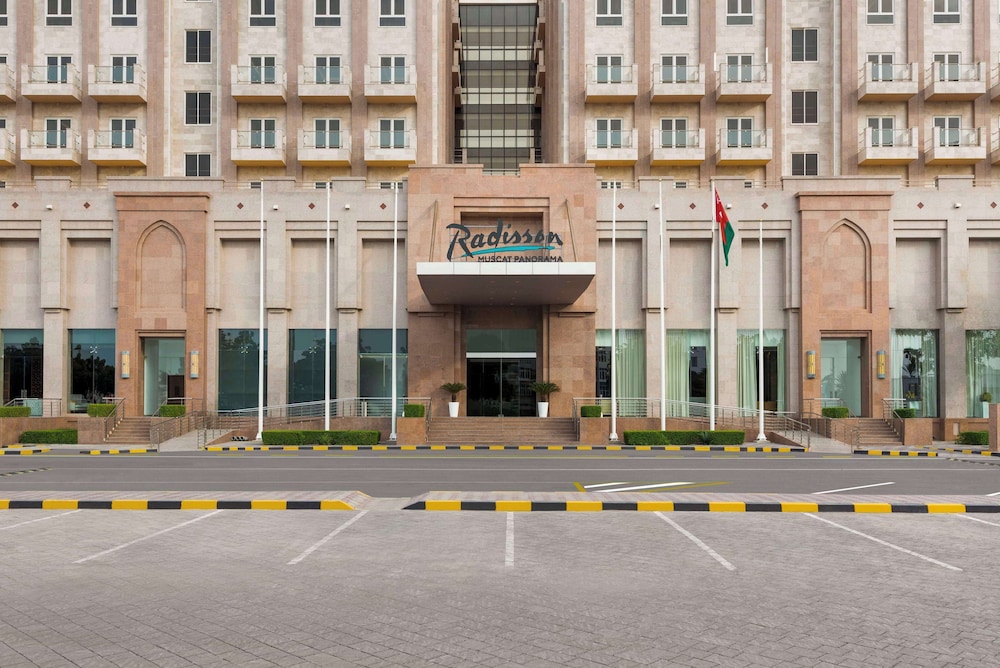 Radisson Hotel Muscat Panorama 62/70