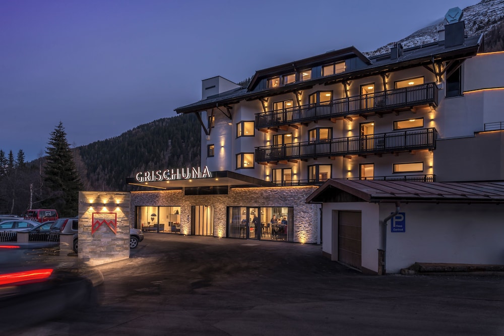 Hotel Grischuna 1/50