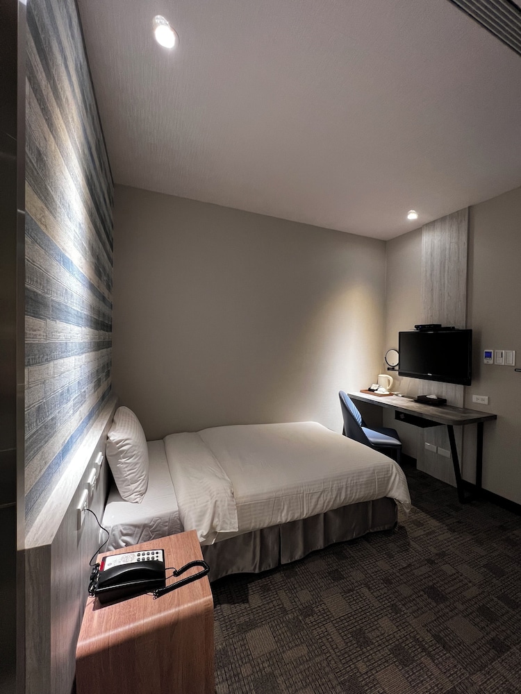 STANDARD, SINGLE, SINGLE BED, NO WINDOW