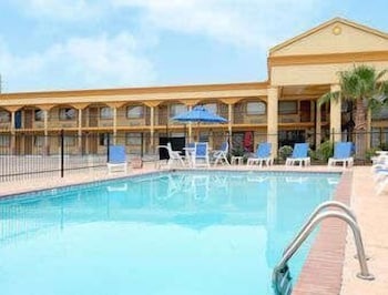 Studio6 Suites Opelousas, LA 6/55