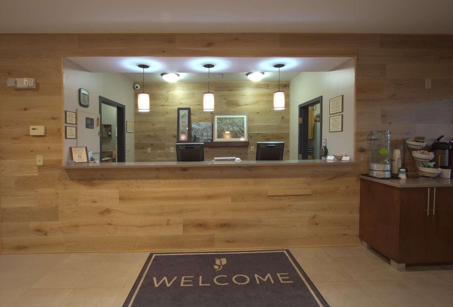 Country Inn & Suites by Radisson, Moline Airport 9/28