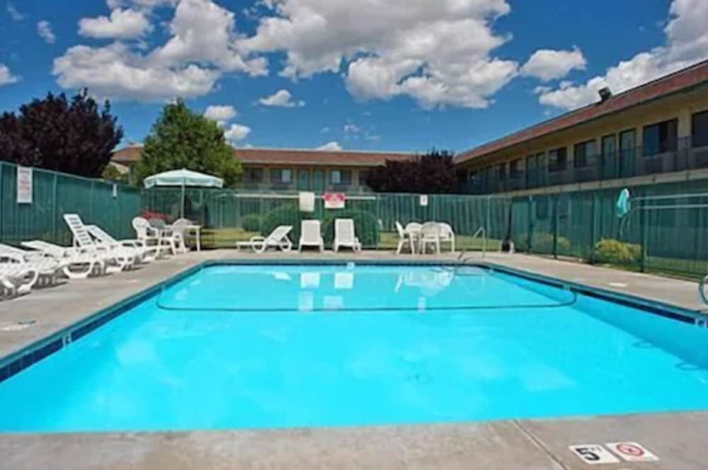 Motel6 Alamogordo, NM 44/59
