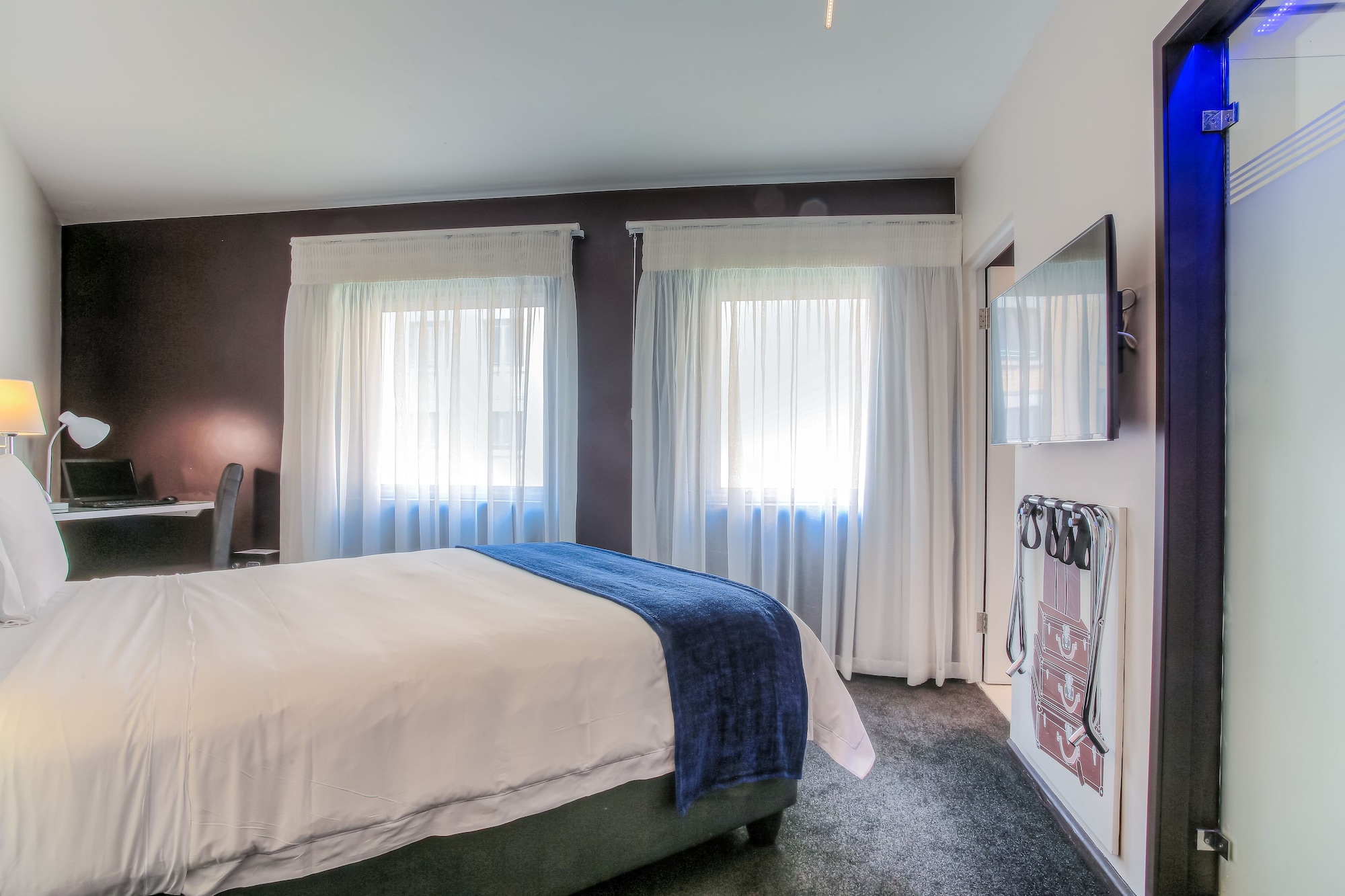غرفة تنفيذية بسرير كوين، Onomo Johannesburg Sandton Hotel 3/10