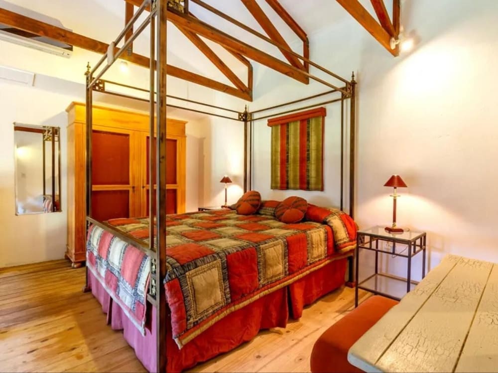 Blue Mountain Luxury Lodge 8/33