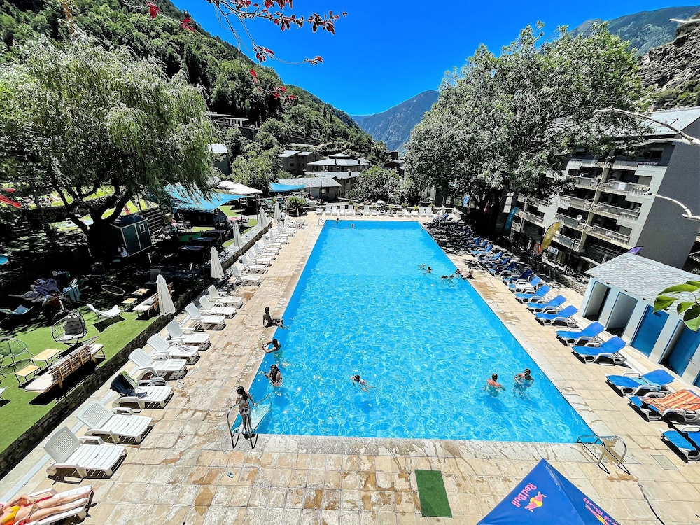 COSMOS Hotel & Aparthotel Andorra 59/65