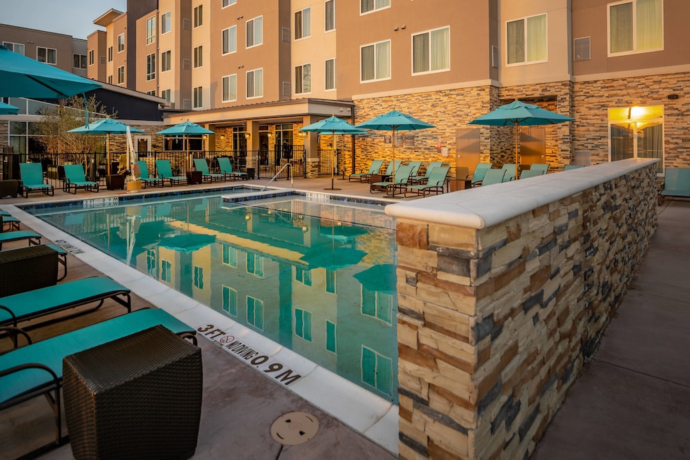 Residence Inn By Marriott Dallas At The Canyon 1/53