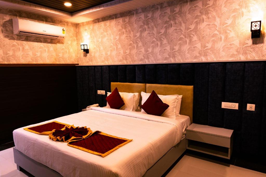 Hotel Grand Orchid 15/38