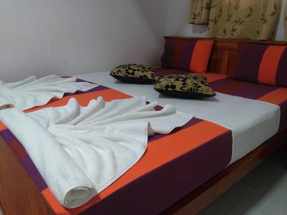 Hotel Camorich 12/36