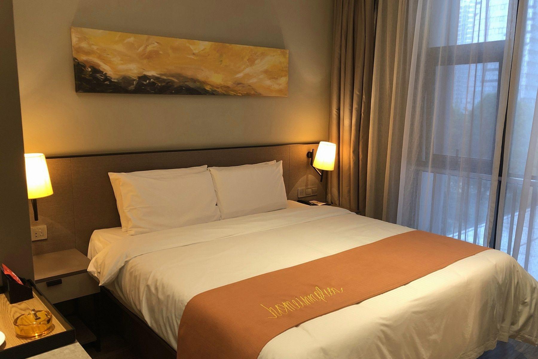 Homeinn Plus (Suzhou Fenhu Luxin Avenue) 14/39