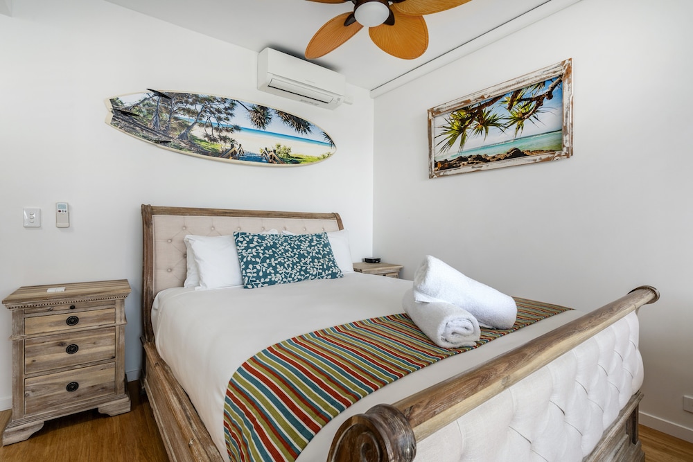 BEACH, EXECUTIVE, STUDIO