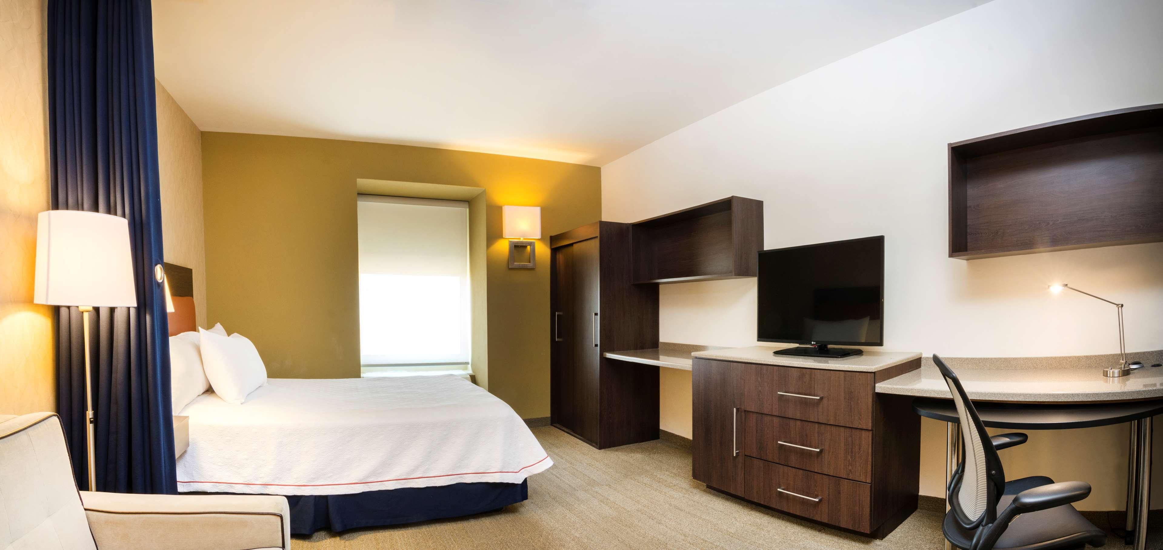 STUDIO, SUITE, KING BED, ACCESSIBLE