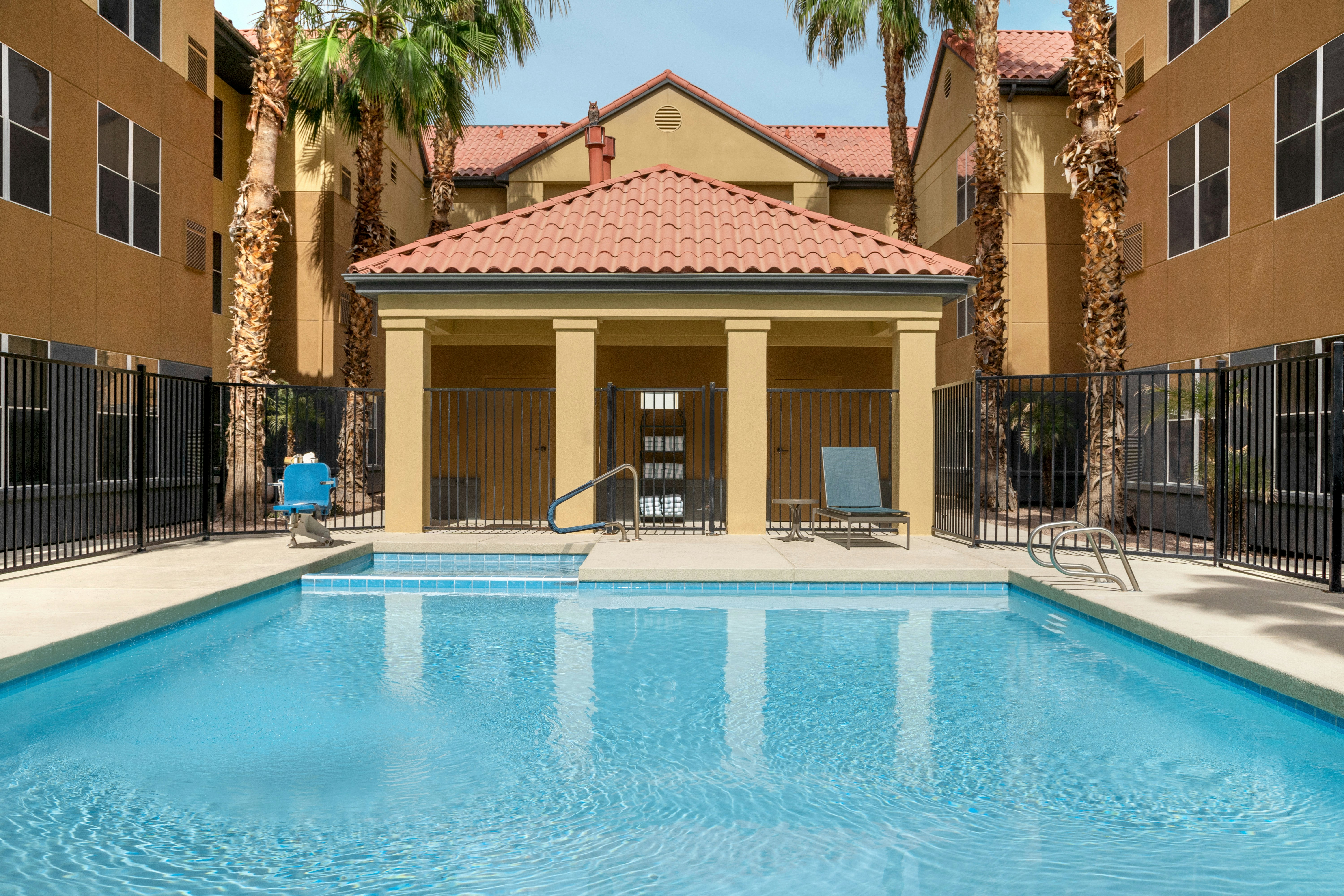 Homewood Suites by Hilton Phoenix Chandler 38/39