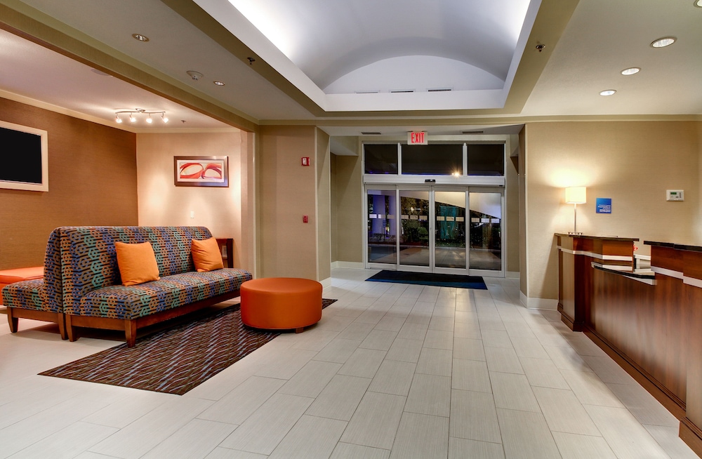 Holiday Inn Express Suites Jacksonville South I 295 49/73