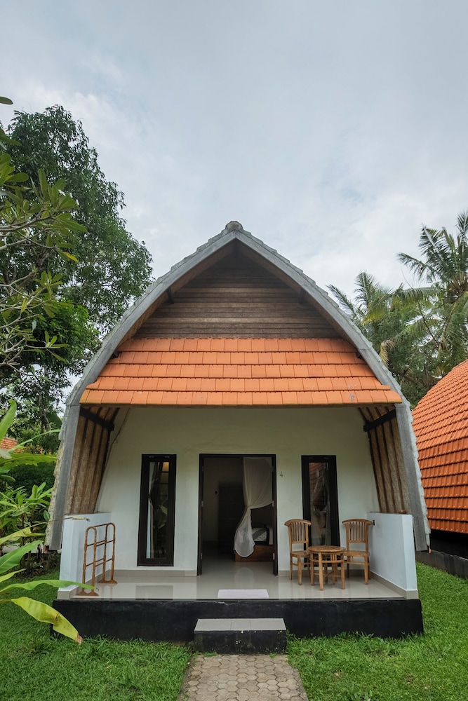 Bintang Bungalow 4/61