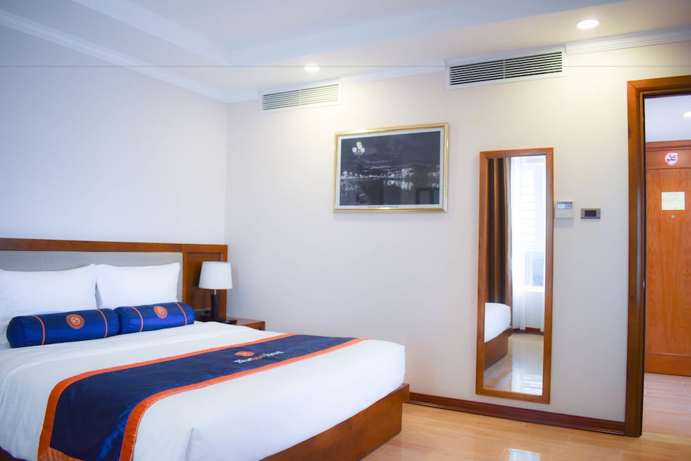 BlueSun Danang Beach Hotel 11/67