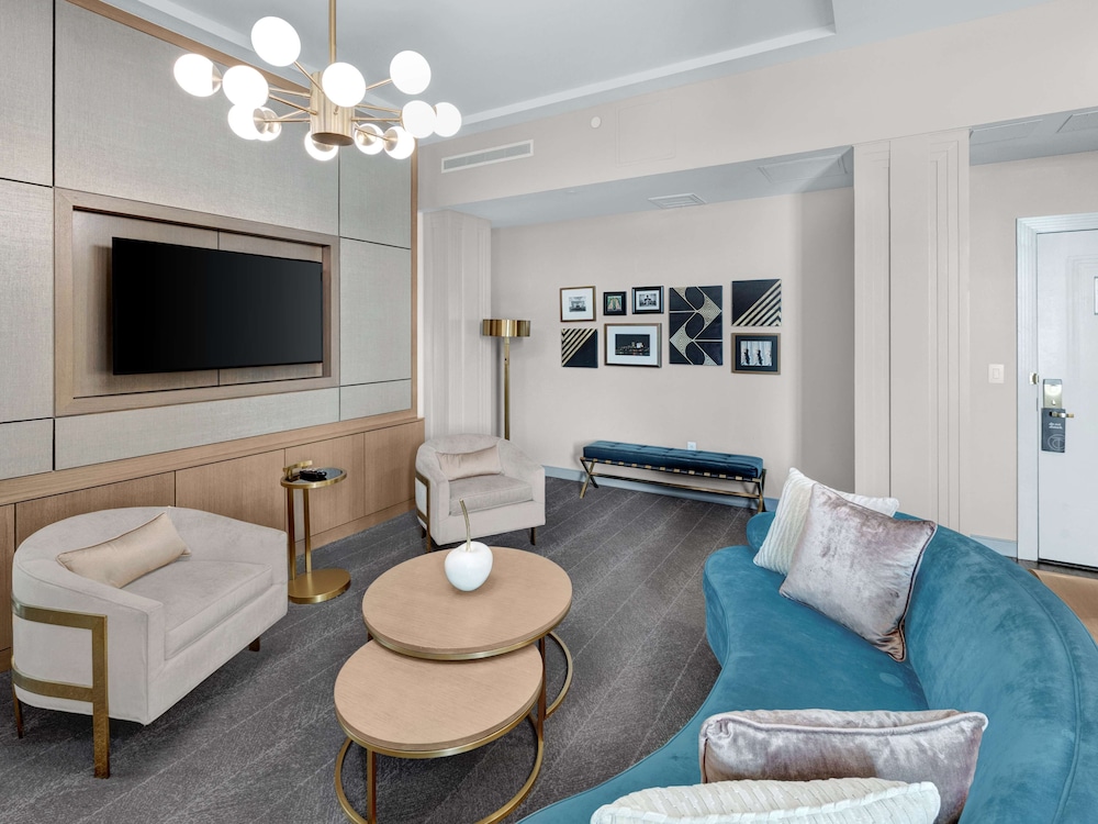 Tulsa Club Hotel Curio Collection By Hilton 57/89