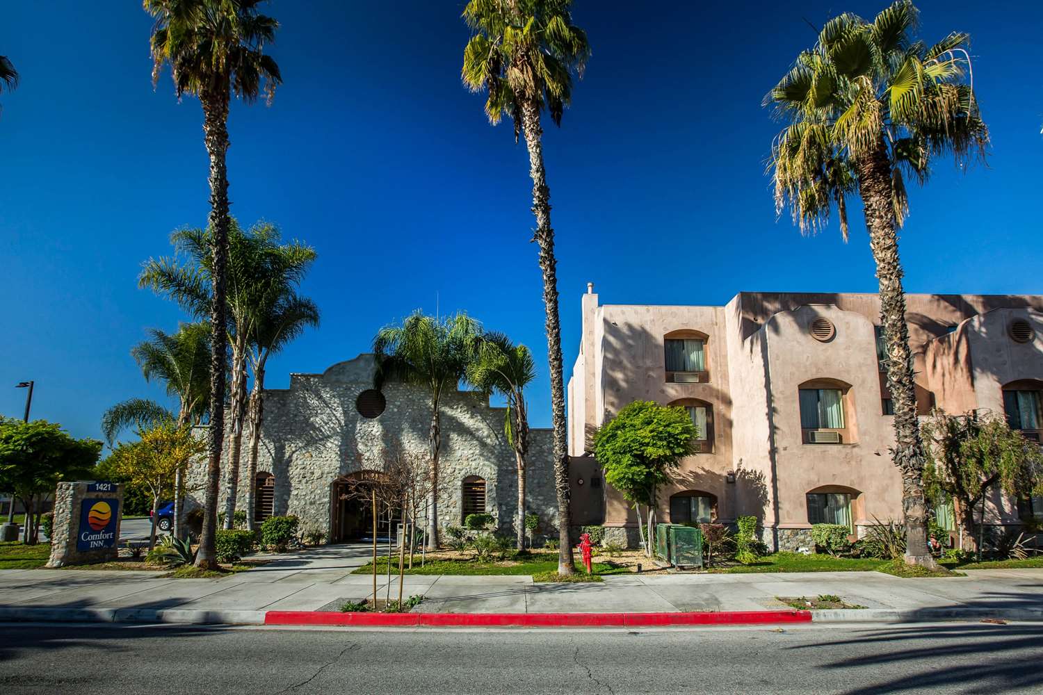 Comfort Inn Pomona near Fairplex 44/46