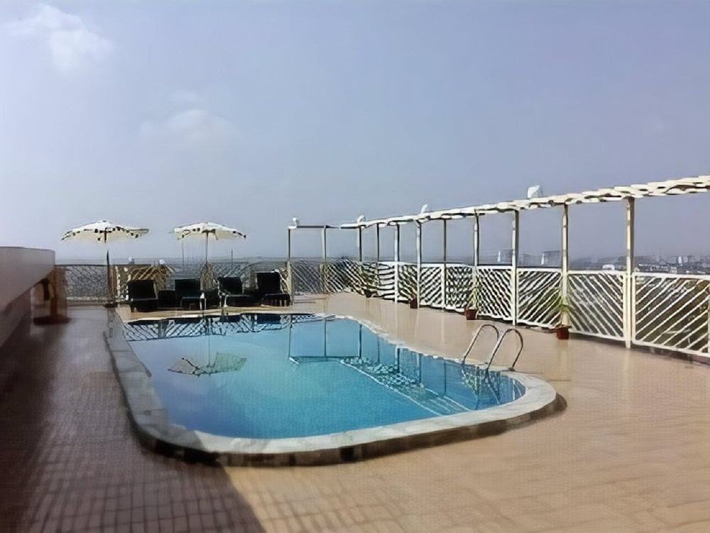 ROSE VIEW HOTEL 64/64