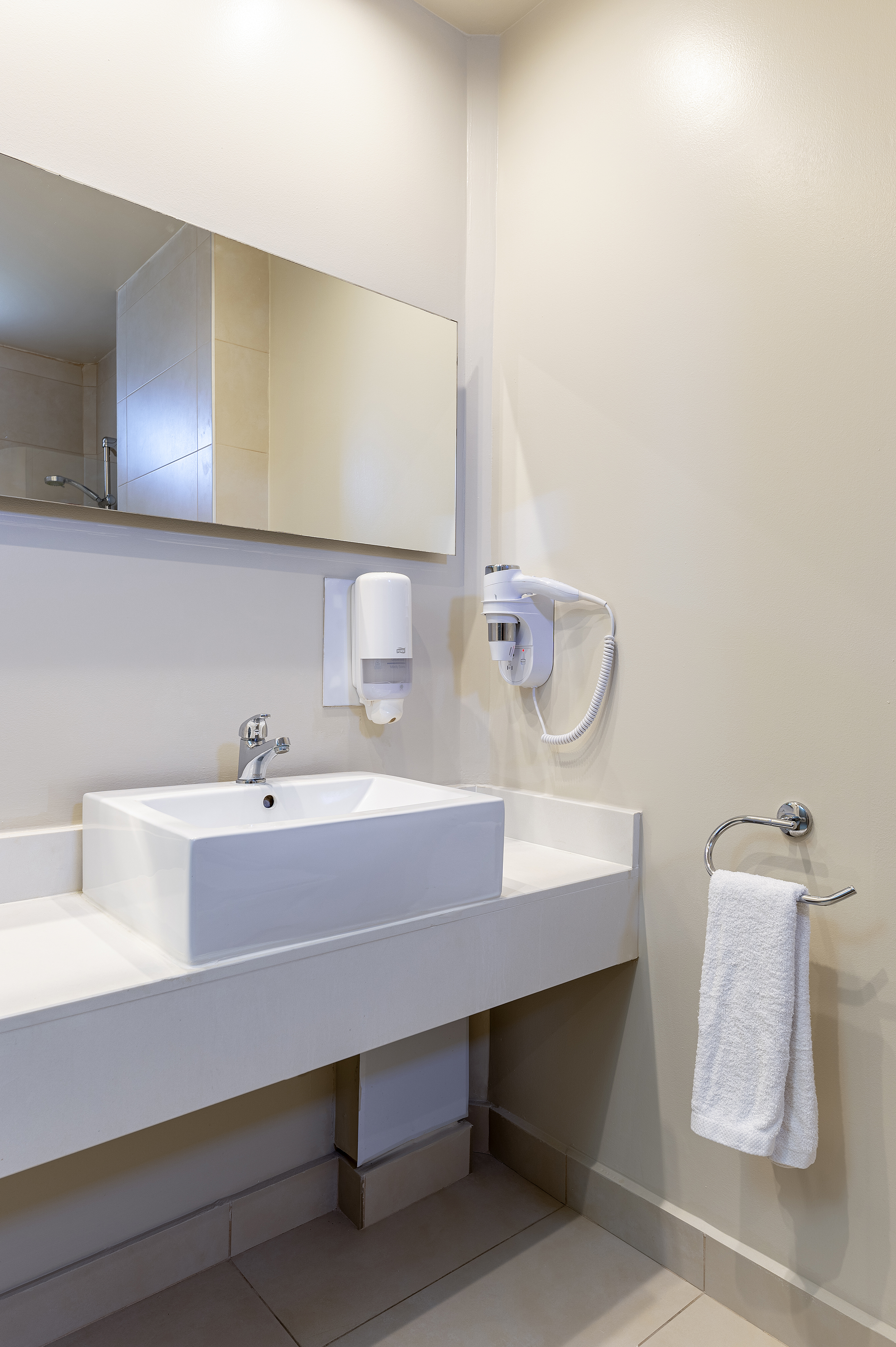 Room, Double Bed, Shared Pool