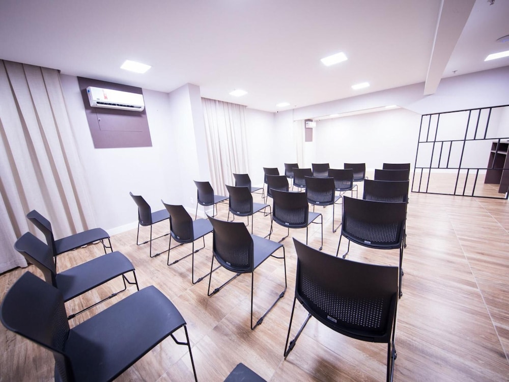 Vila Business Hotel 58/62