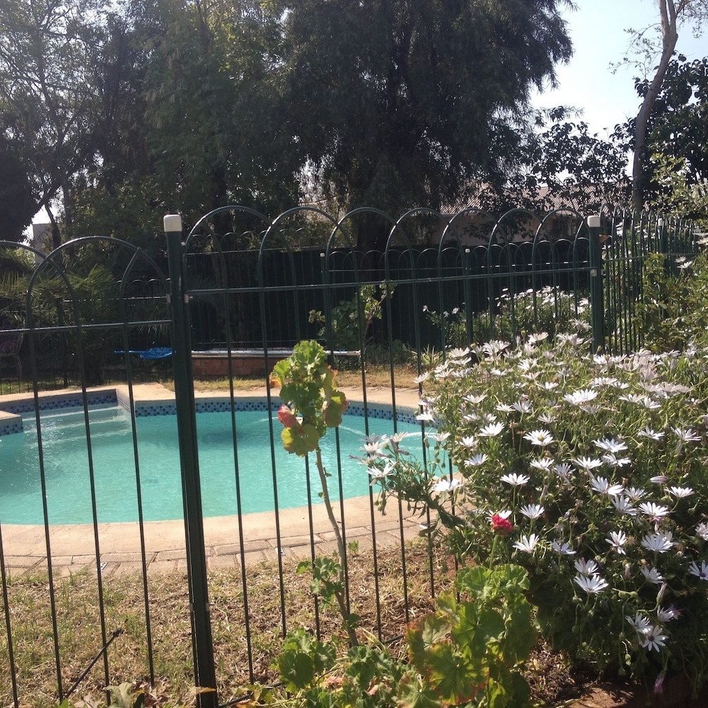 The Nook B&B 32/40
