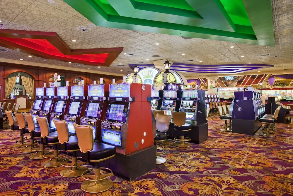 The Orleans Hotel and Casino 17/50