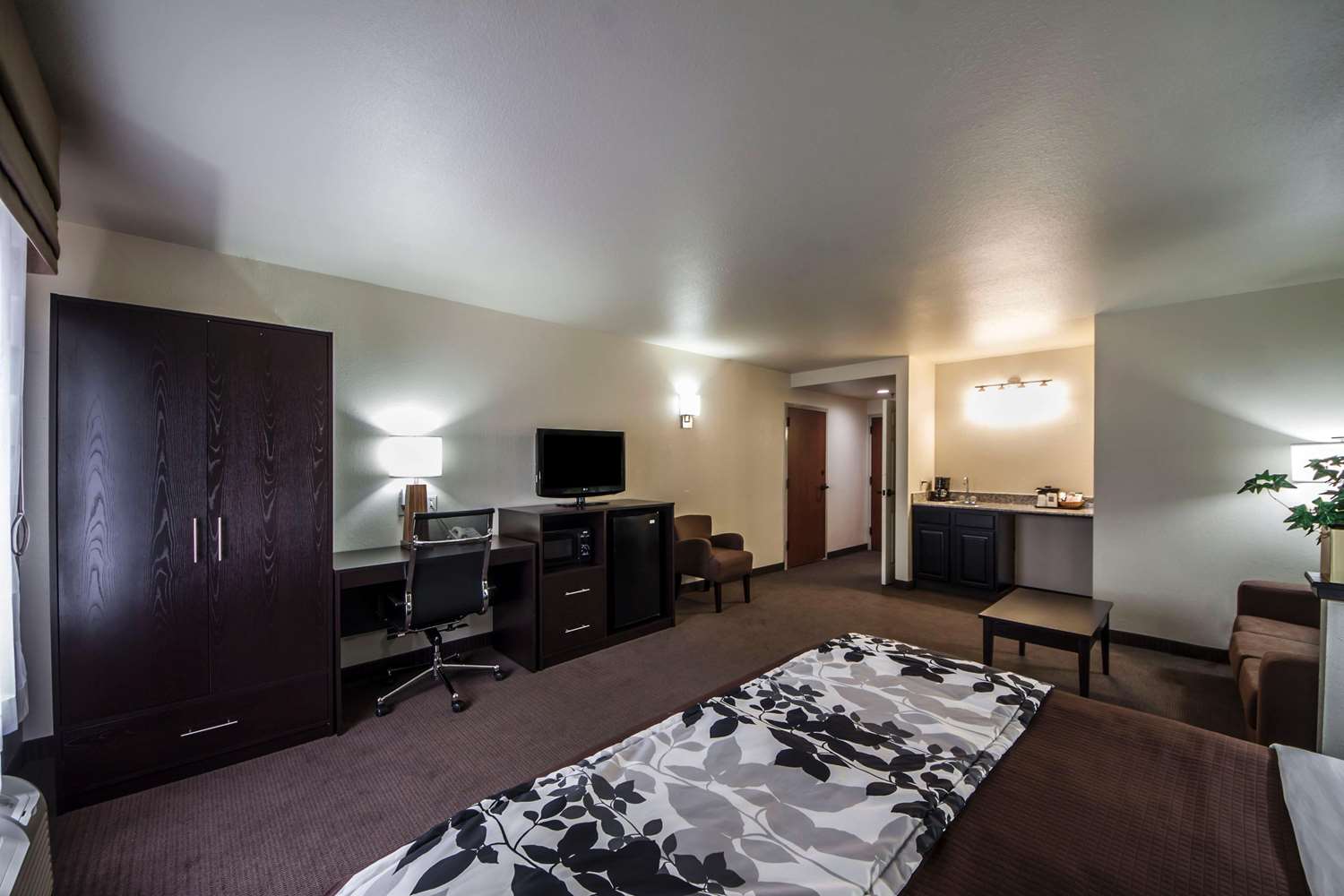 Sleep Inn & Suites Tulsa Central I-44 8/12