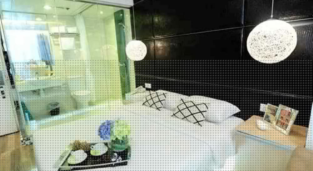 M1 Hotel 7/36