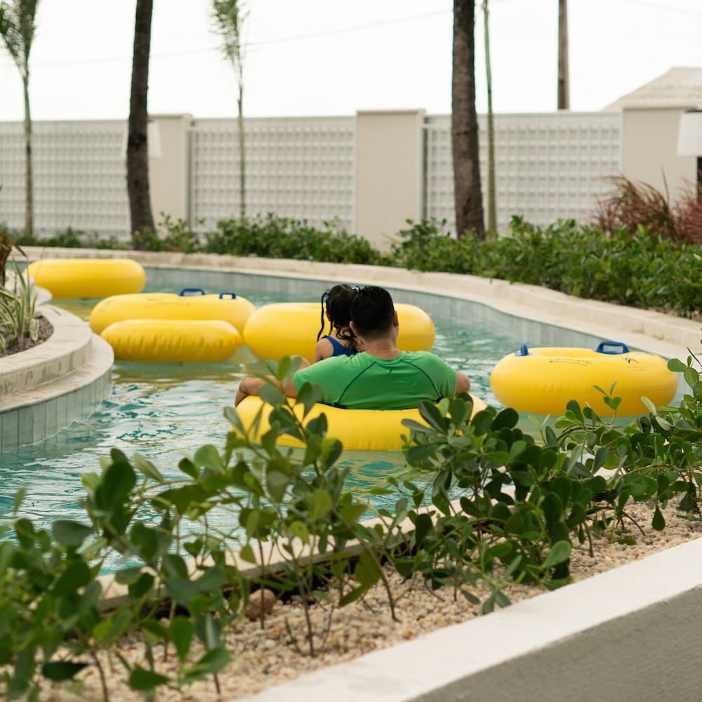 Exclusive GAV Resorts (former Salinas Exclusive Resort) 49/61