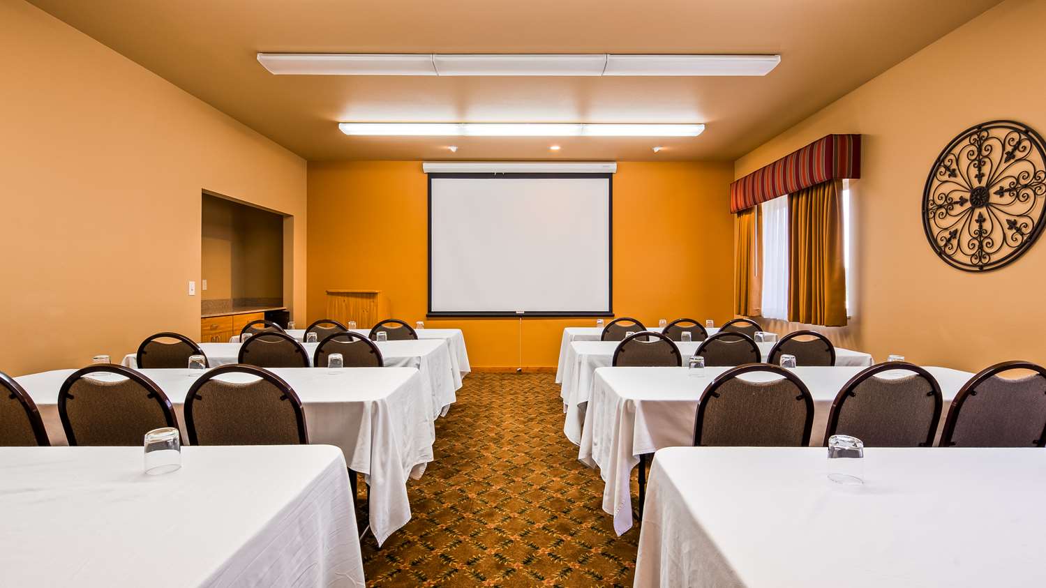 Best Western Plus Hartford Lodge 30/34