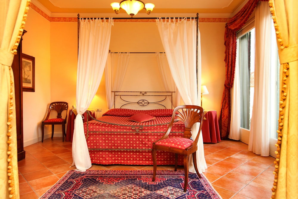 Villa Fiorita Hotel 17/50