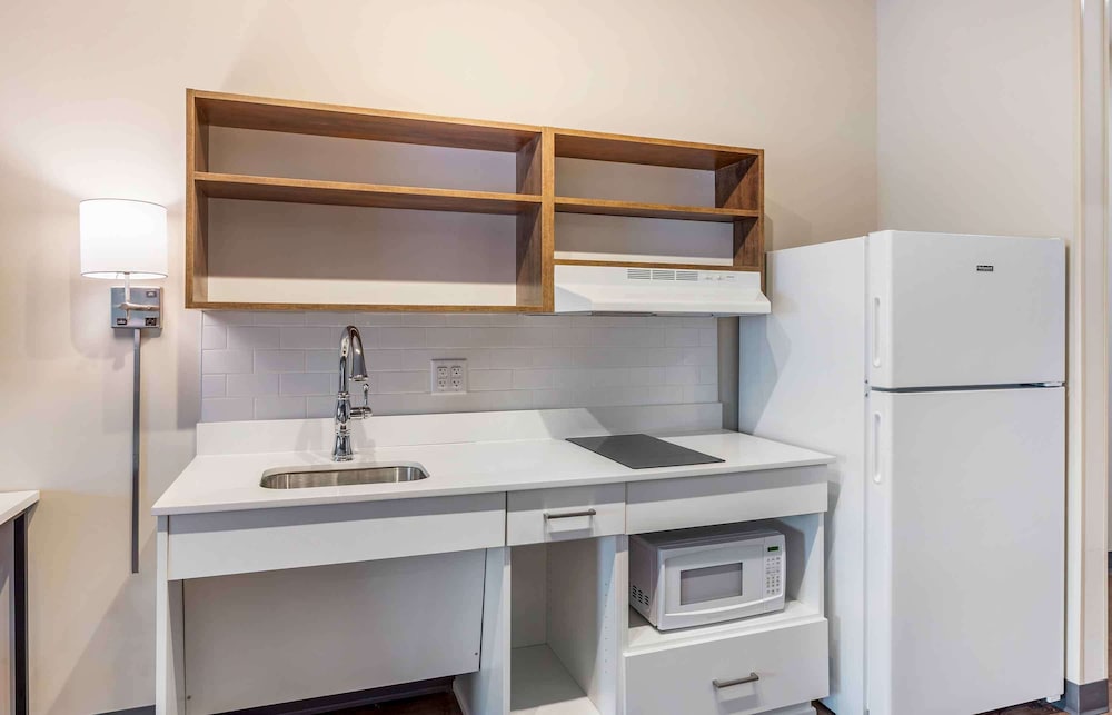 Extended Stay America Premier Suites- Bradenton 20/20