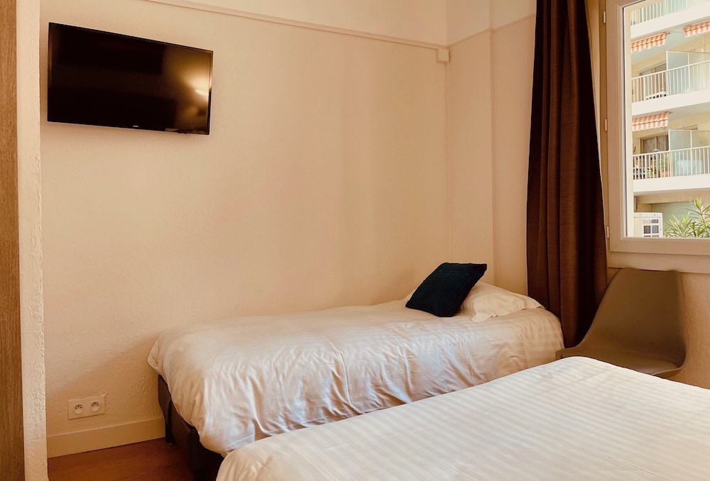 Hotel Courbet 20/60