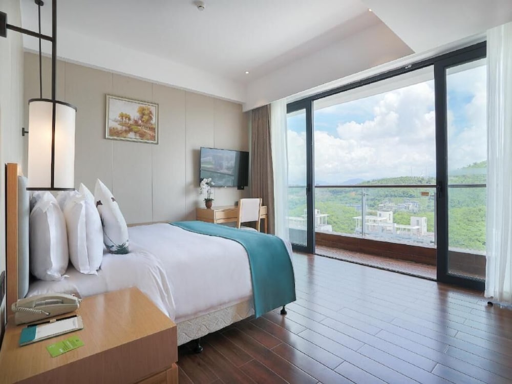 Dadonghai Hotel Sanya 25/48