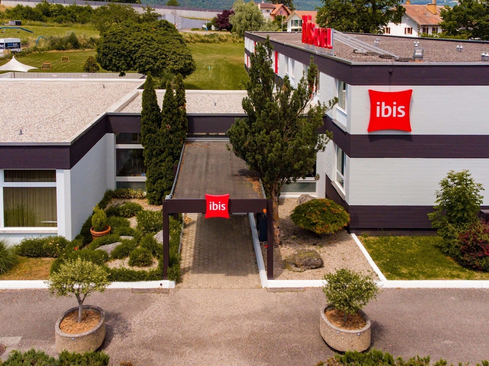 Ibis 3 Lacs Neuchatel 45/50