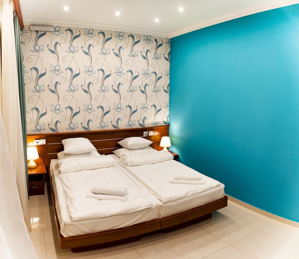 Mia Casa Hotel 6/50